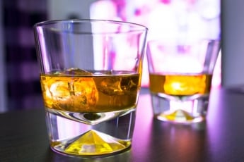 Как пьют американцы: шесть особенностей застолья