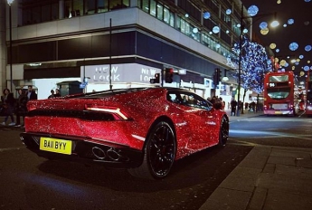 Гламурный Lamborghini русской студентки потряс Лондон