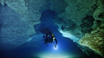 Крупнейшую в мире пещеру удалось обнаружить археологам (фото)