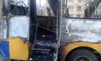 В Казахстане сгорел автобус: погибли более 50 человек