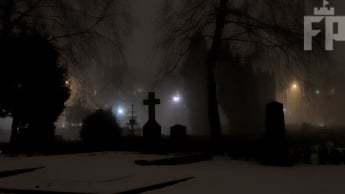 Курйоз: посеред ночі п’яного водія поліція ловила на цвинтарі (ВІДЕО)