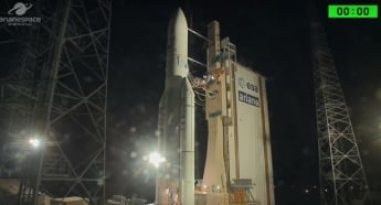 Мощная ракета Ariane вывела спутники, несмотря на инцидент: видео