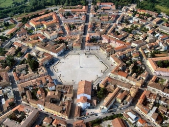 Пальманова: как выглядит симметричный город-крепость в Италии