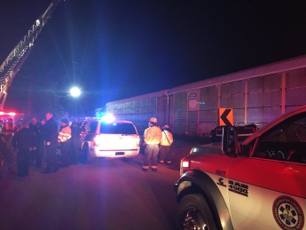 В США столкнулись два поезда, есть погибшие и много раненых: опубликованы фото и видео