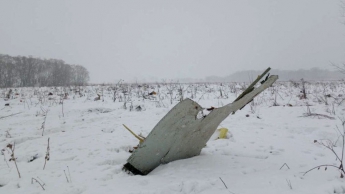 По предварительным данным, самолет Ан-148 при взлете столкнулся с вертолетом, принадлежащим компании «Почта России»