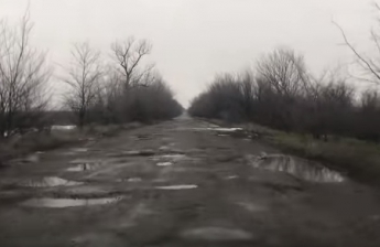 Дорога под Мелитополем шокировала путешественников (видео)