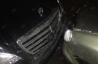 Как в анекдоте: в Бердянске столкнулись Mercedes и ЗАЗ