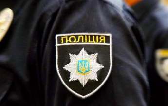 В Киеве мошенник «покатал» на капоте патрульного