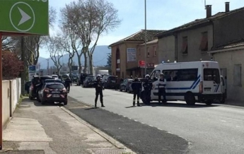 Во Франции арестовали политика, радовавшегося смерти полицейского