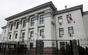 Россия пригрозила высылкой украинских дипломатов
