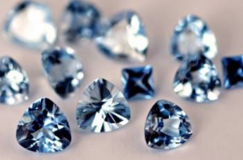Таможенники Киева обнаружили тайник с бриллиантами