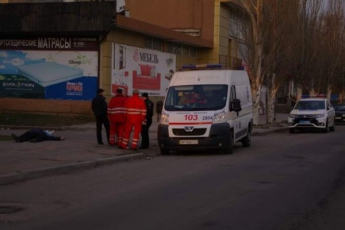В Запорожской области на улице прохожие обнаружили труп (Фото)