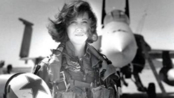 Американская героиня, посадившая самолет после взрыва двигателя
