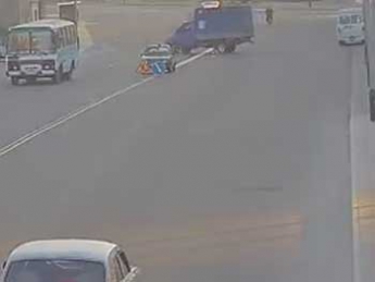 Полиция разыскала  водителя Газели, разворотившего пластиковую разметку (видео)