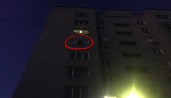 В Запорожской области молодой парень выпрыгнул из окна на глазах у бабушки