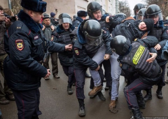 В России полиция заранее задерживает участников акции 