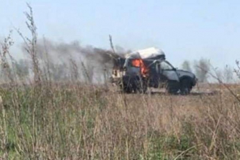 На Донбассе террористы подорвали авто волонтеров