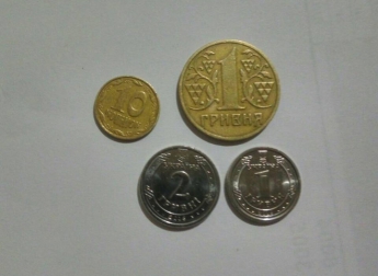 Горожане критикуют новые гривневые монеты - от копеек почти не отличить (фото)