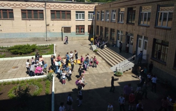 В Николаеве из школы эвакуировали 400 учеников