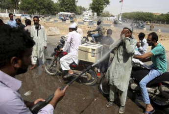 Аномальная жара в Пакистане унесла жизни более 60 людей