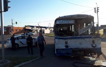 Под Кропивницким разбился автобус с горняками (фото)