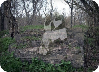 Запорожский дайвер обнаружил на дне реки руины психбольницы (Видео)