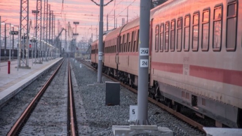 Смертельное ДТП в Полтавской области: поезд сбил пару скутеристов