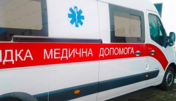 Под Днепром вооруженные люди разгромили больницу и избили дежурного врача