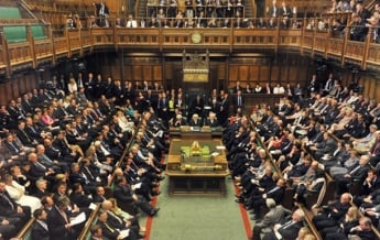 Британским лордам запретили спать в парламенте