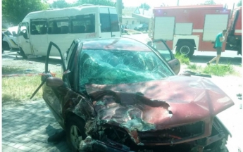 В Запорожье серьезная авария с участием маршрутки: много пострадавших (ФОТО)