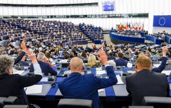 Европарламент принял резолюцию по Сенцову