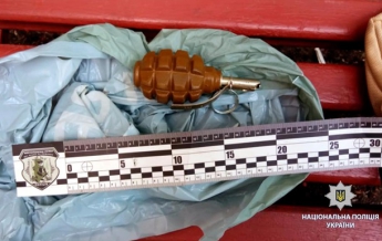 В Харькове на улице задержали мужчину с гранатой