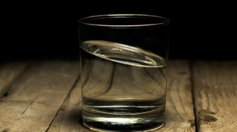 Почему нужно пить стакан воды перед сном