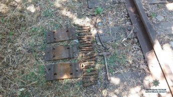 В Запорожье охотники за металлом пытались разобрать железную дорогу (ФОТО)