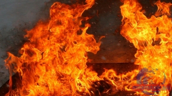 В Запорожье квартира в многоэтажке выгорела дотла