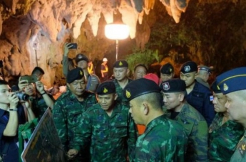В тайской пещере 12 детей оказались в ловушке на месяца