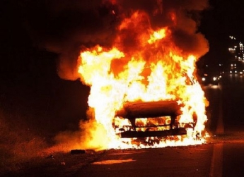 В Киеве на ходу загорелось авто (фото)