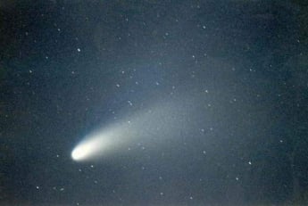 К Земле летит комета с газовым облаком вдвое больше Юпитера (видео)