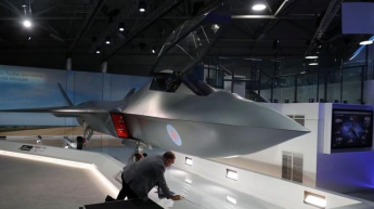 Истребитель будущего: в Великобритании показали новейший самолет (видео)