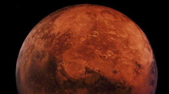 На Марсе нашли озеро с водой (фото)