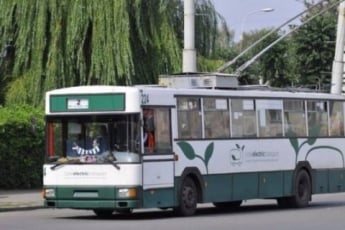 Автослесарь погиб из-за взрыва покрышки троллейбуса в Луцке