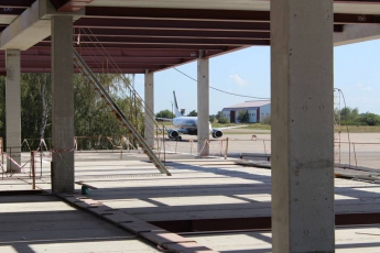 Запорожцам показали, как продвигается строительство нового терминала аэропорта - ФОТО