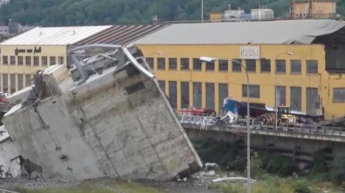 В Италии рухнул мост: очевидцы рассказали детали происшествия