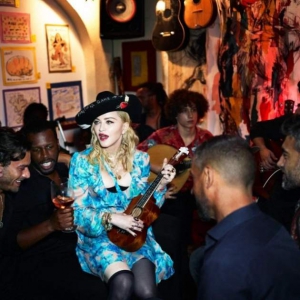 Мадонне – 60 лет: самые эпатажные выходки певицы