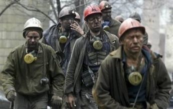 Порошенко разблокировал выплаты долгов шахтерам