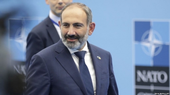 Премьер Армении Пашинян решил изменить конституцию, чтобы избежать отставки