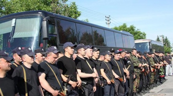 Города Украины будут патрулировать бронегруппы с автоматами
