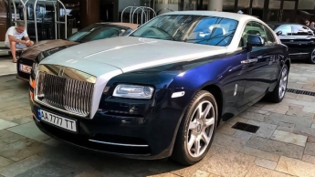 В Монако засняли Rolls-Royce на украинских номерах за 12 млн