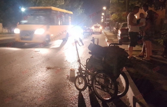 На запорожском курорте «Porsche» сбил мужчину на инвалидной коляске (фото)