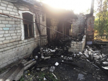 В Запорожской области горел дом: есть погибший - ФОТО